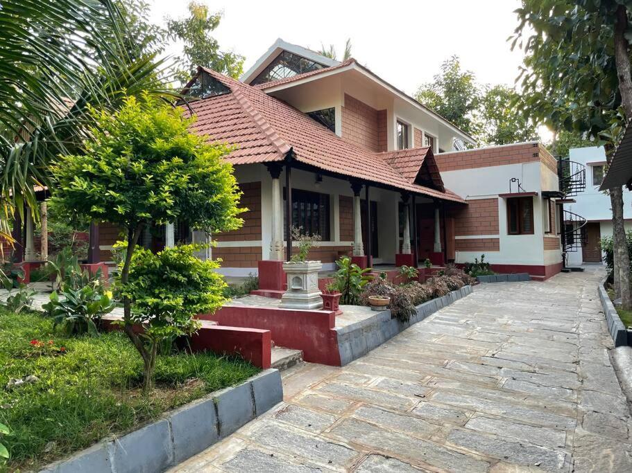 'Vrindavan' In Heritage City Mysuru Buitenkant foto
