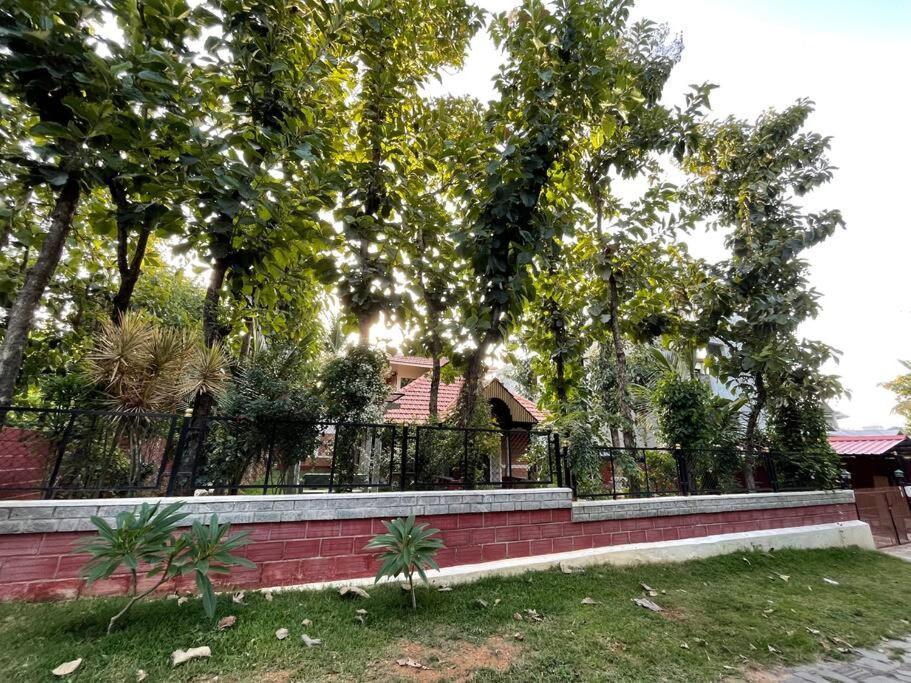 'Vrindavan' In Heritage City Mysuru Buitenkant foto